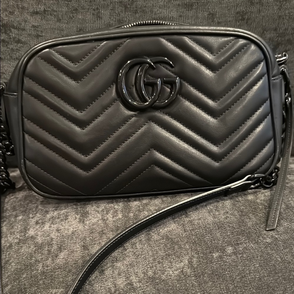 Gucci Authentic Black Marmont Chevron Crossbody Bag